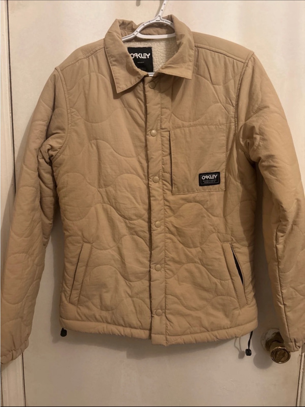 Oakley Quilted Insulated Puffer Jacket in Tan